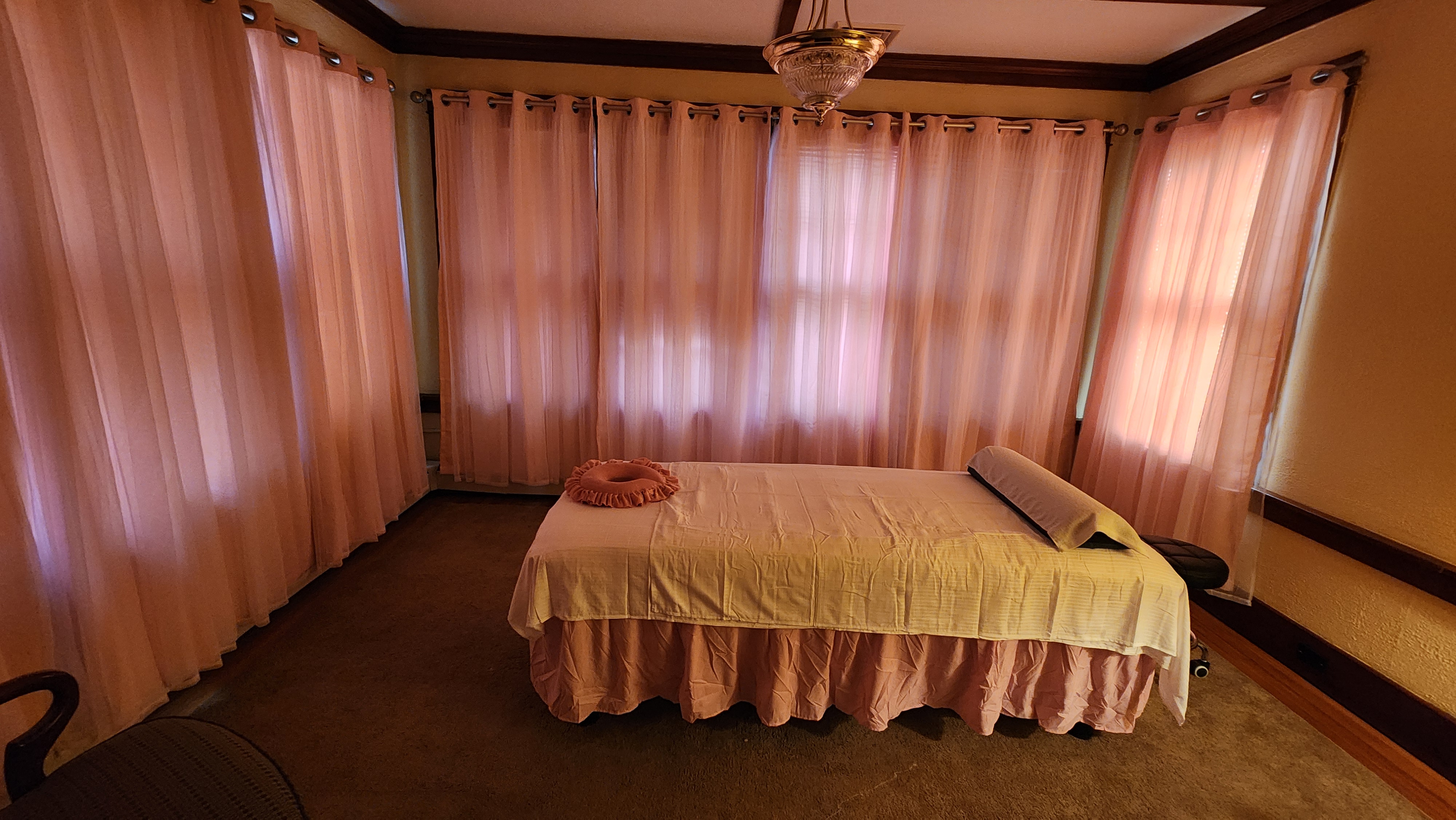 188 ZZ SPA gallery image